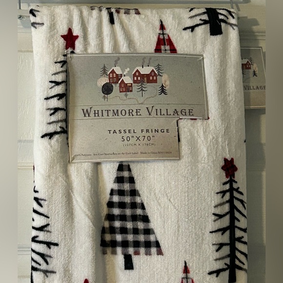 Christmas Throw Blanket Tassel Fringe 50” x70” with Christmas Trees Super Soft - Picture 4 of 6